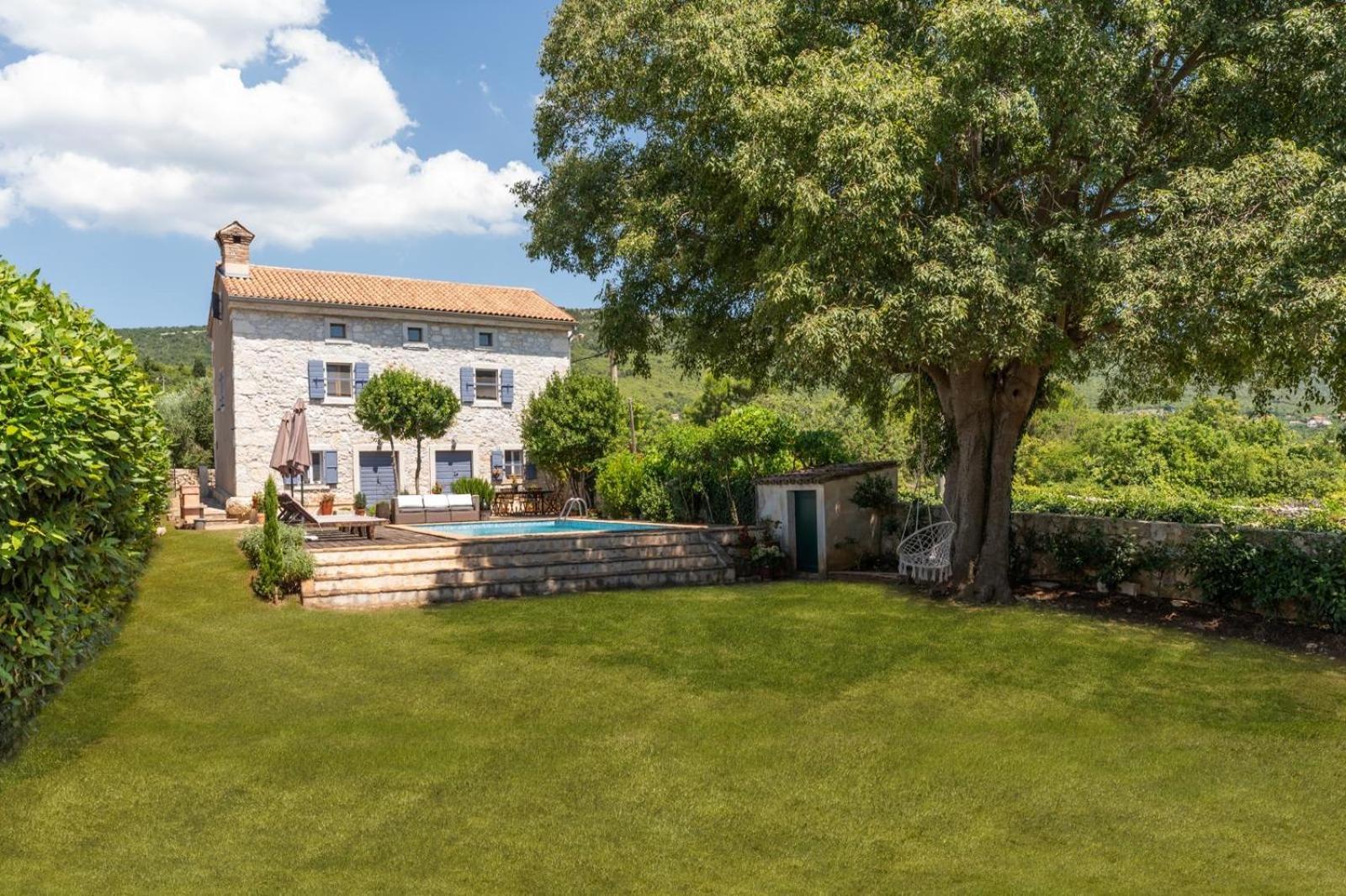 Villa Lauriana Diminići Exteriör bild